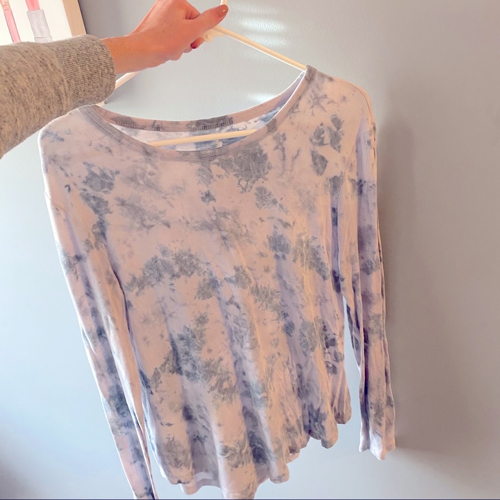 American Eagle shirt